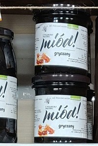 Miód leśny z przewagą nektaru głogu.